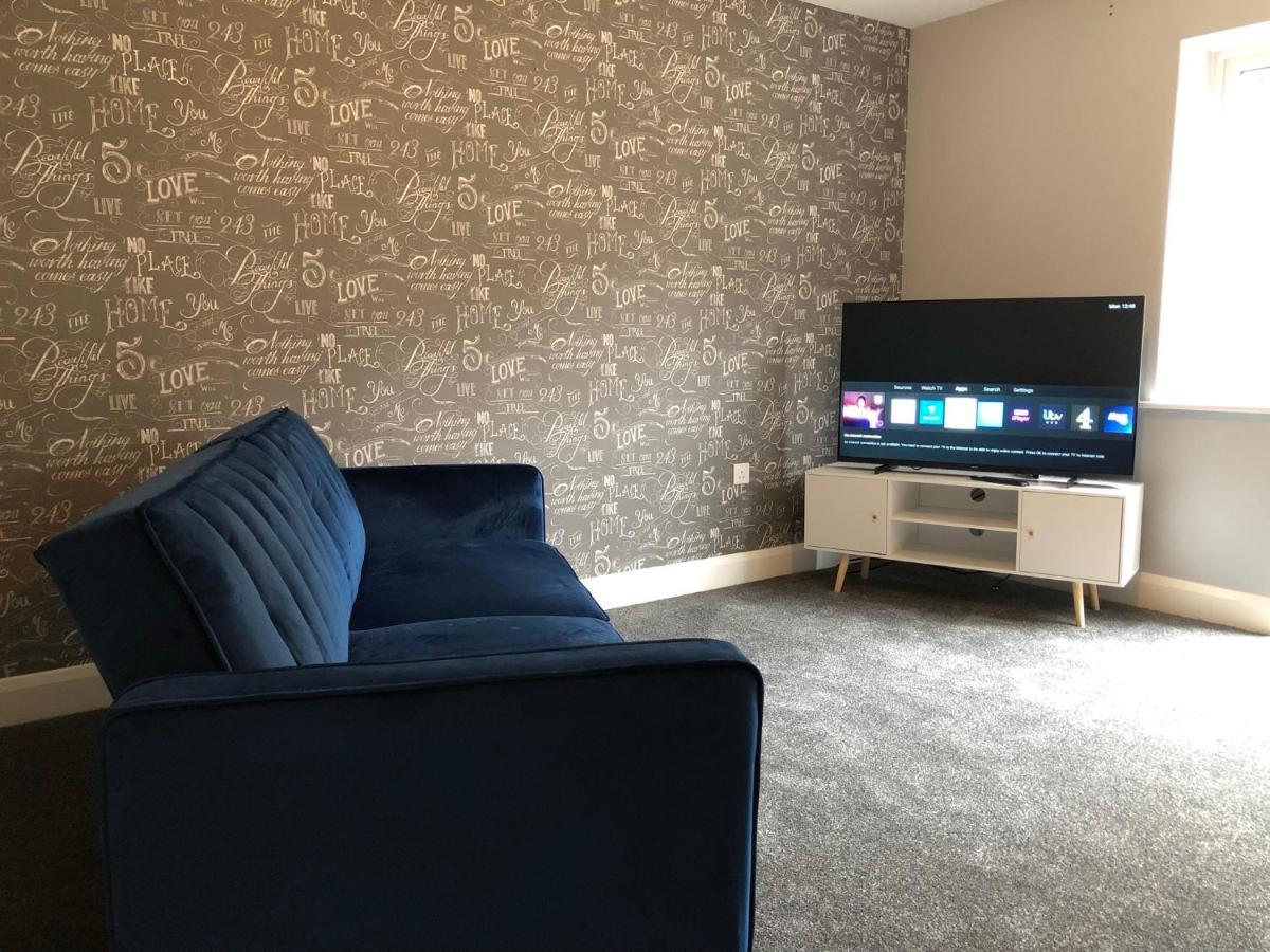 Hill House - 5 Mins Merry Hill - Perfect For Contractors & Families Brierley Hill