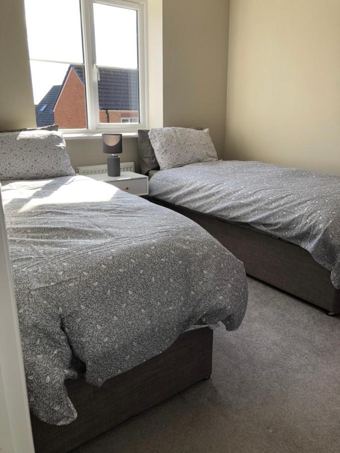 Hill House - 5 Mins Merry Hill - Perfect For Contractors & Families * Brierley Hill